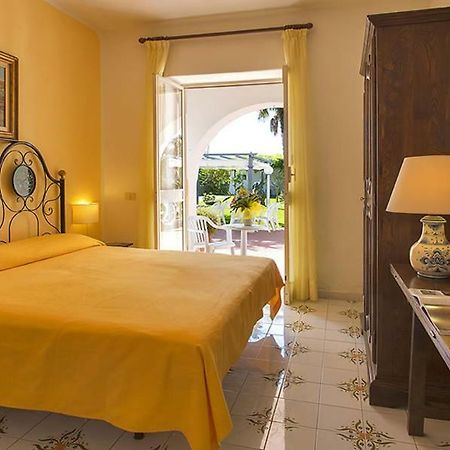 Hotel Belsole Forio di Ischia Екстериор снимка